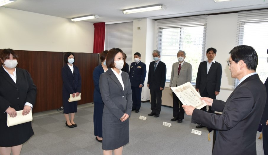 学校本部での表彰式