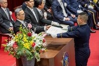 卒業証書授与
